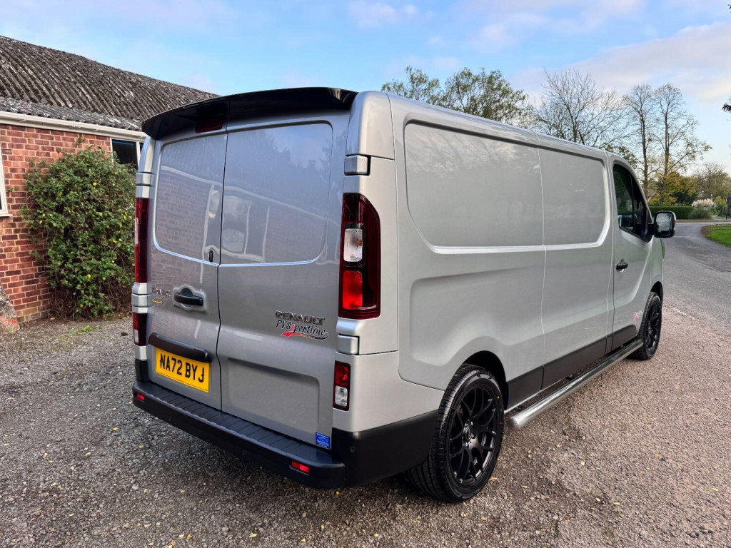 RENAULT TRAFIC