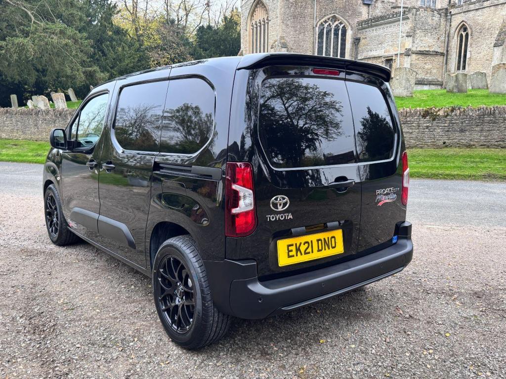 TOYOTA PROACE CITY