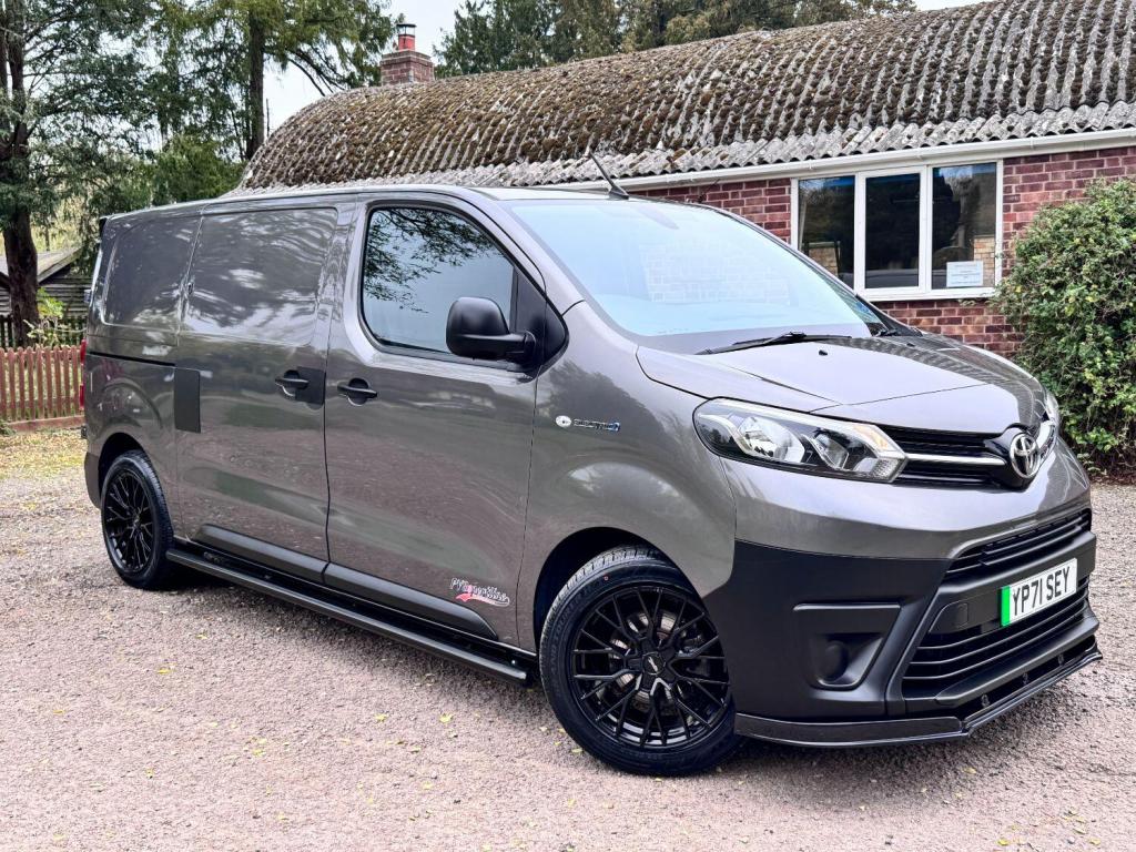 View TOYOTA PROACE 50kWh Icon