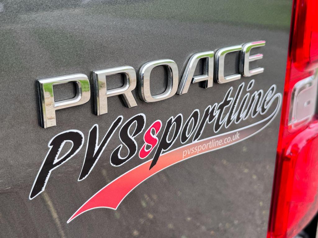 TOYOTA PROACE