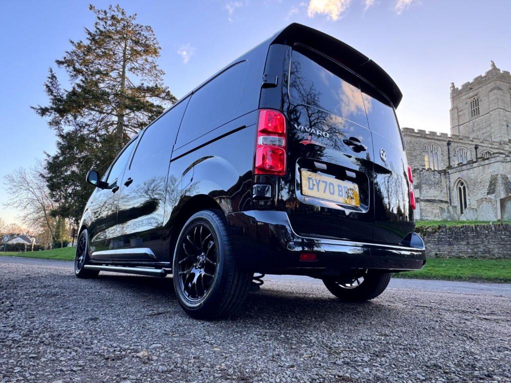 View VAUXHALL VIVARO 1.5 Turbo D 2700 Sportive