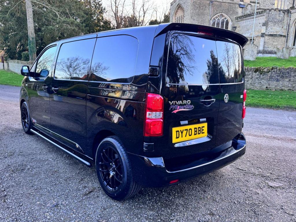 VAUXHALL VIVARO