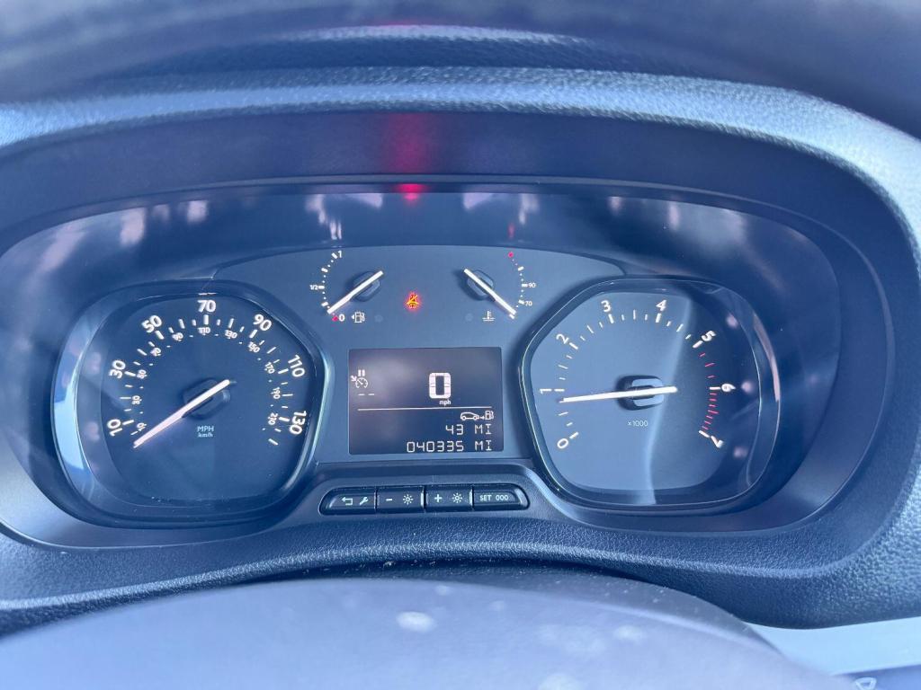 VAUXHALL VIVARO