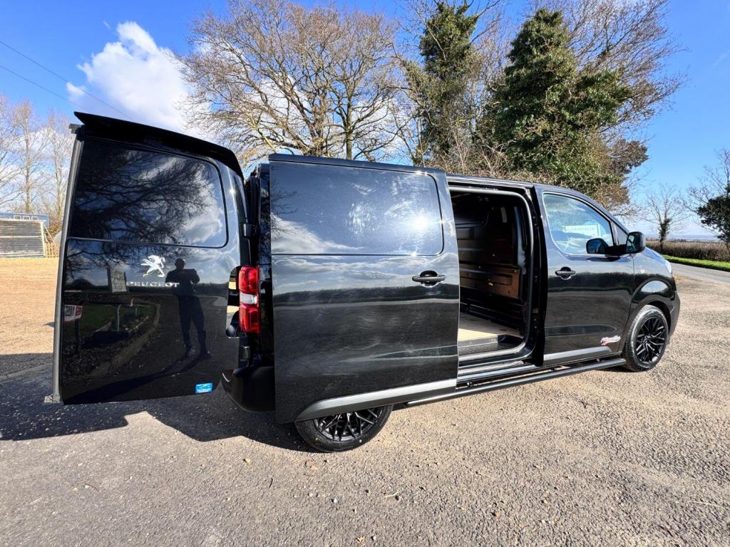PEUGEOT EXPERT