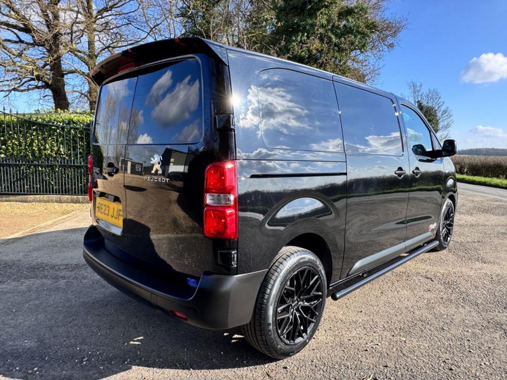 View PEUGEOT EXPERT 1.5 BlueHDi 1000 Professional Premium +