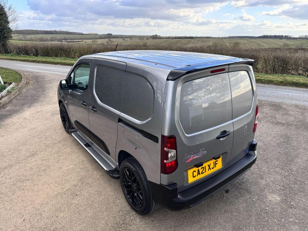 PEUGEOT PARTNER