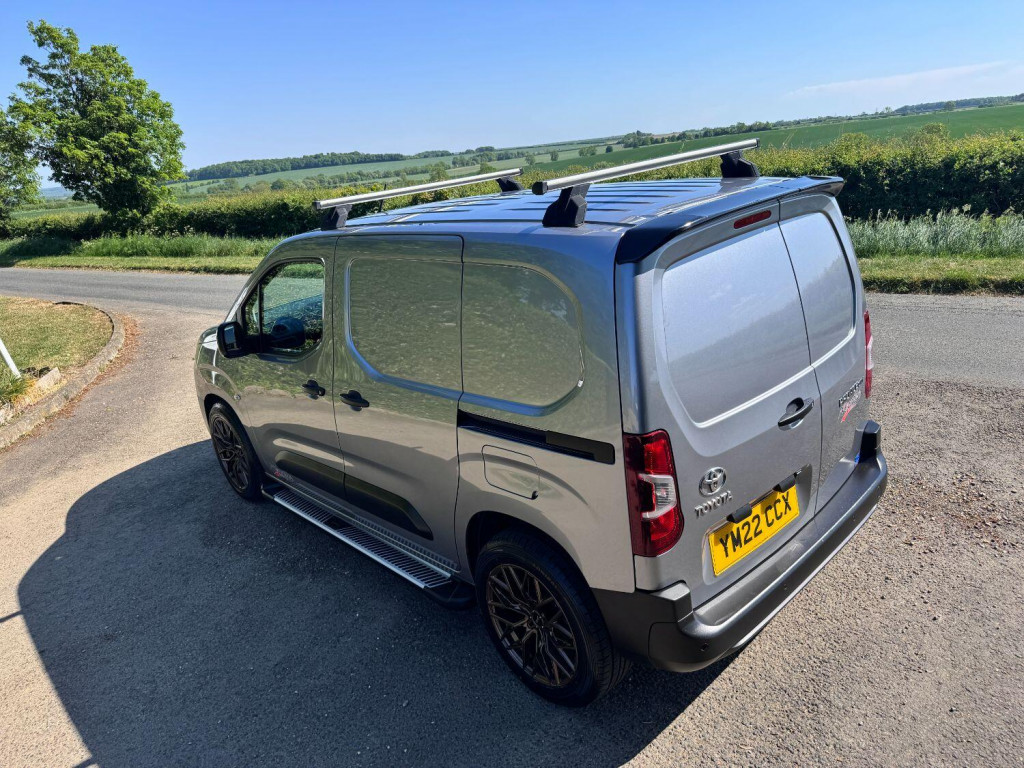 TOYOTA PROACE CITY