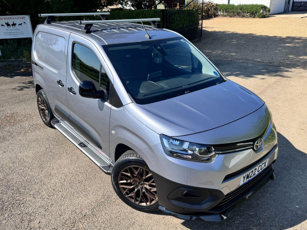 TOYOTA PROACE CITY