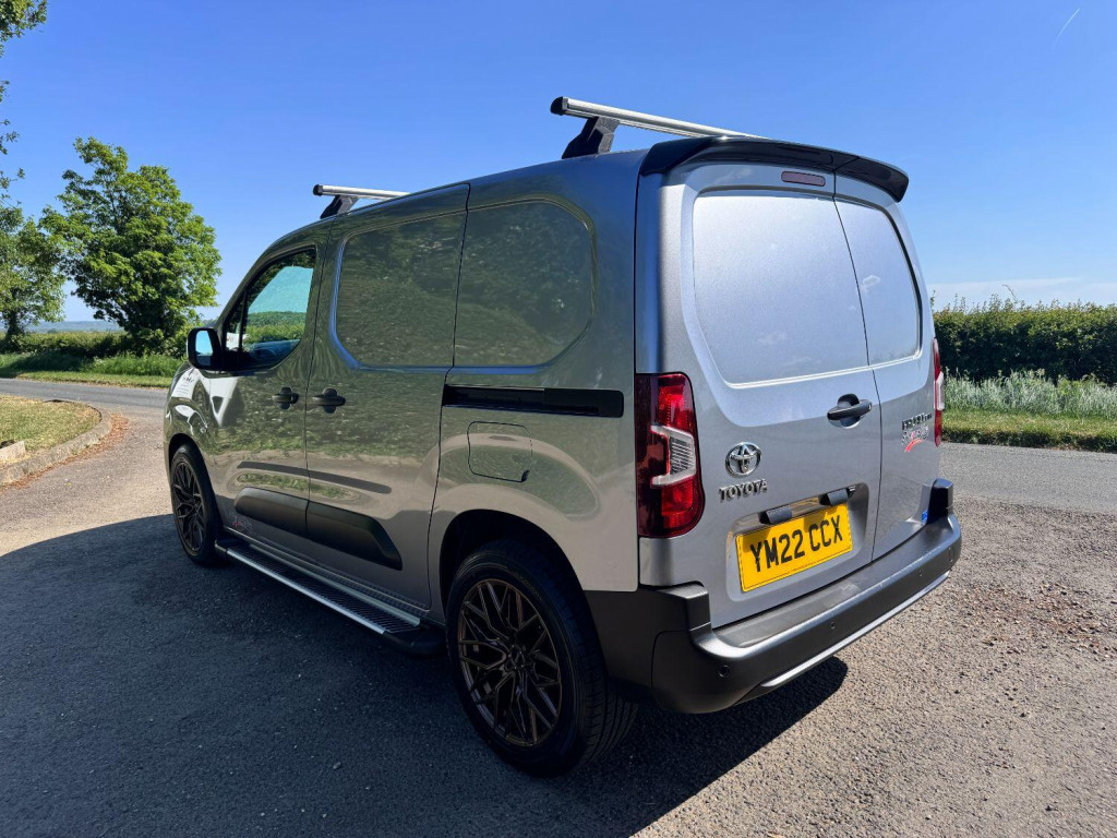 TOYOTA PROACE CITY