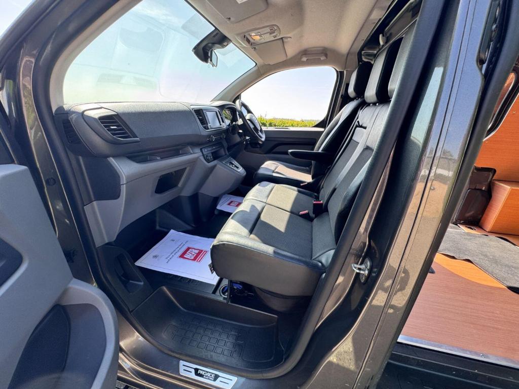 TOYOTA PROACE