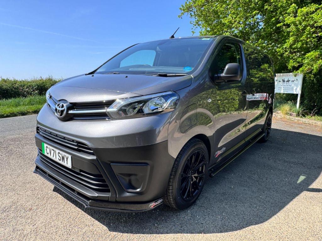TOYOTA PROACE
