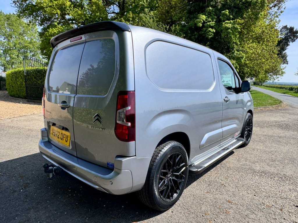 View CITROEN BERLINGO 1.5 BlueHDi 1000 Driver Edition M