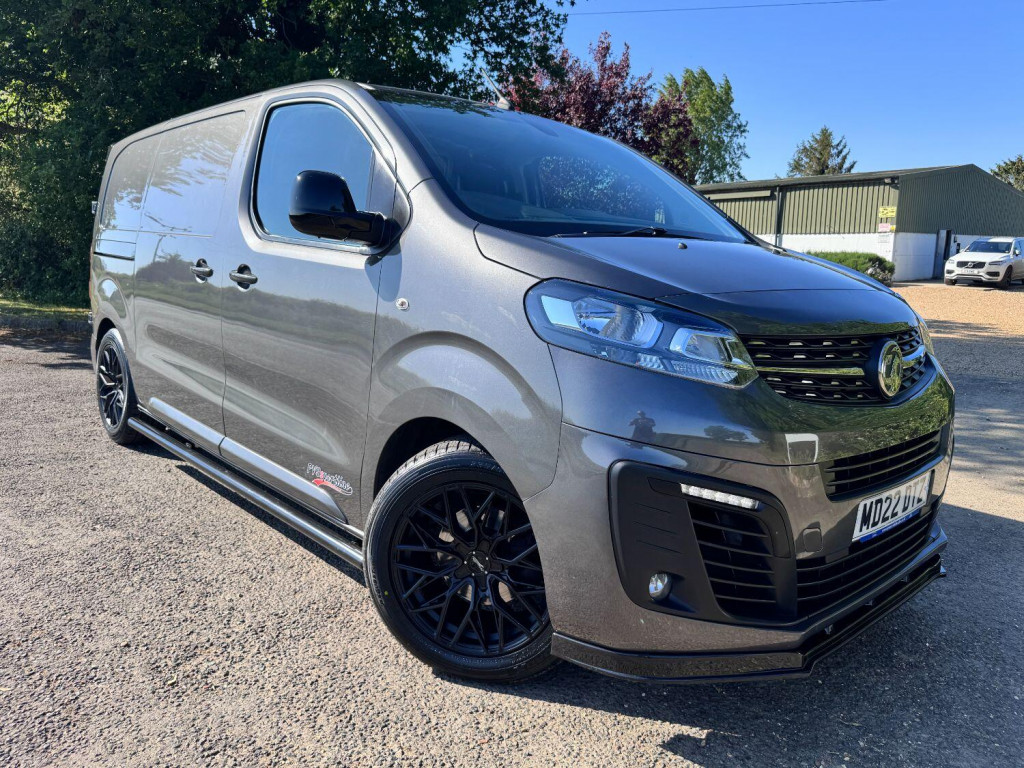 View VAUXHALL VIVARO 1.5 Turbo D 2700 Sportive