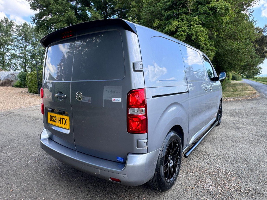 View VAUXHALL VIVARO 1.5 Turbo D 2700 Sportive