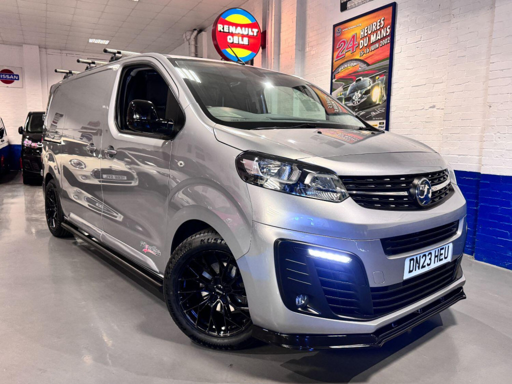 View VAUXHALL VIVARO 1.5 Turbo D 2700 Pro