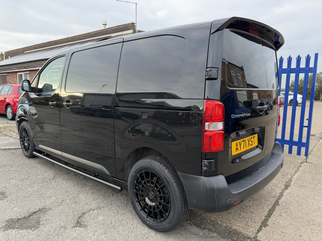 View CITROEN DISPATCH 2.0 BlueHDi 1400 Enterprise M