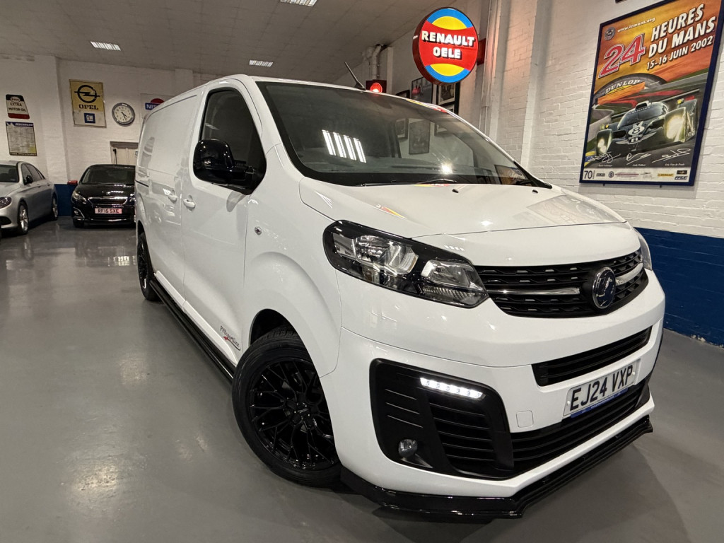 View VAUXHALL VIVARO 2.0 Turbo D 3100 Pro