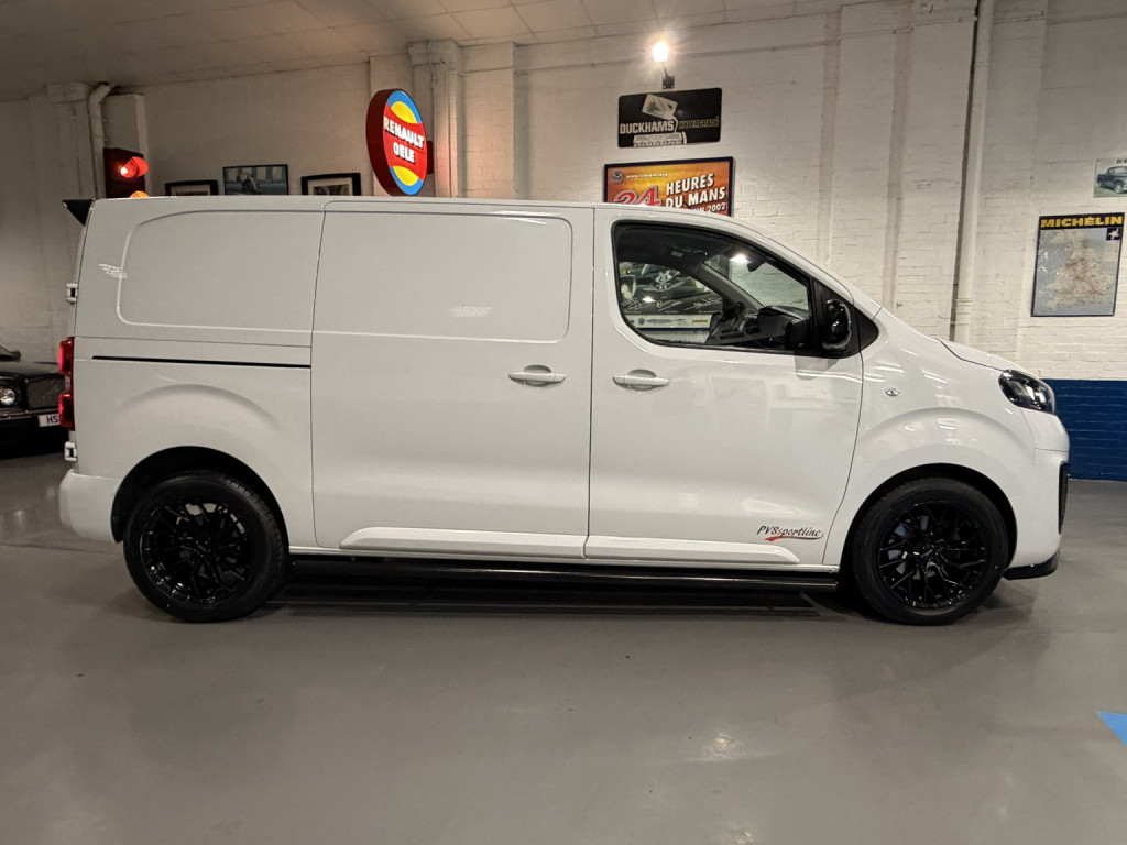 View VAUXHALL VIVARO 2.0 Turbo D 3100 Pro