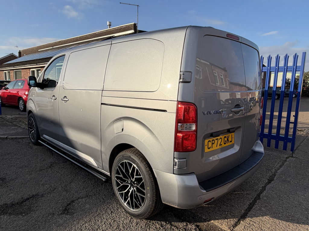 View VAUXHALL VIVARO 1.5 Turbo D 2700 Sportive