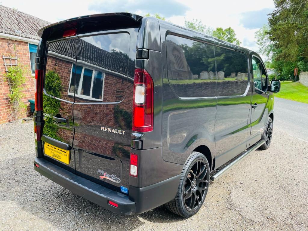RENAULT TRAFIC