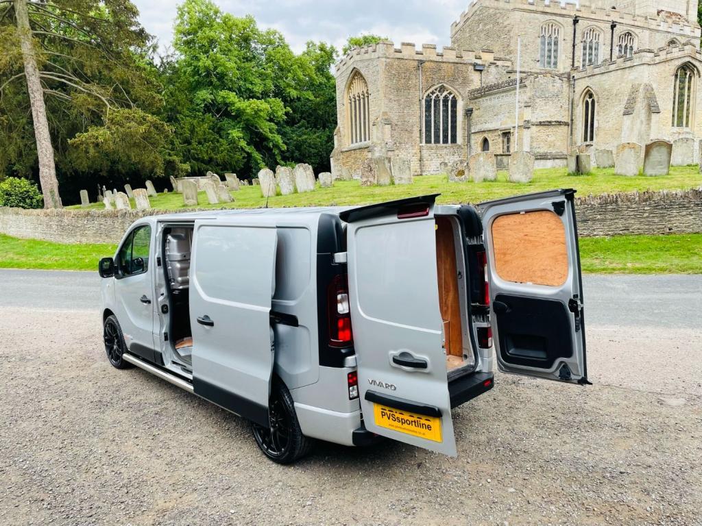 VAUXHALL VIVARO