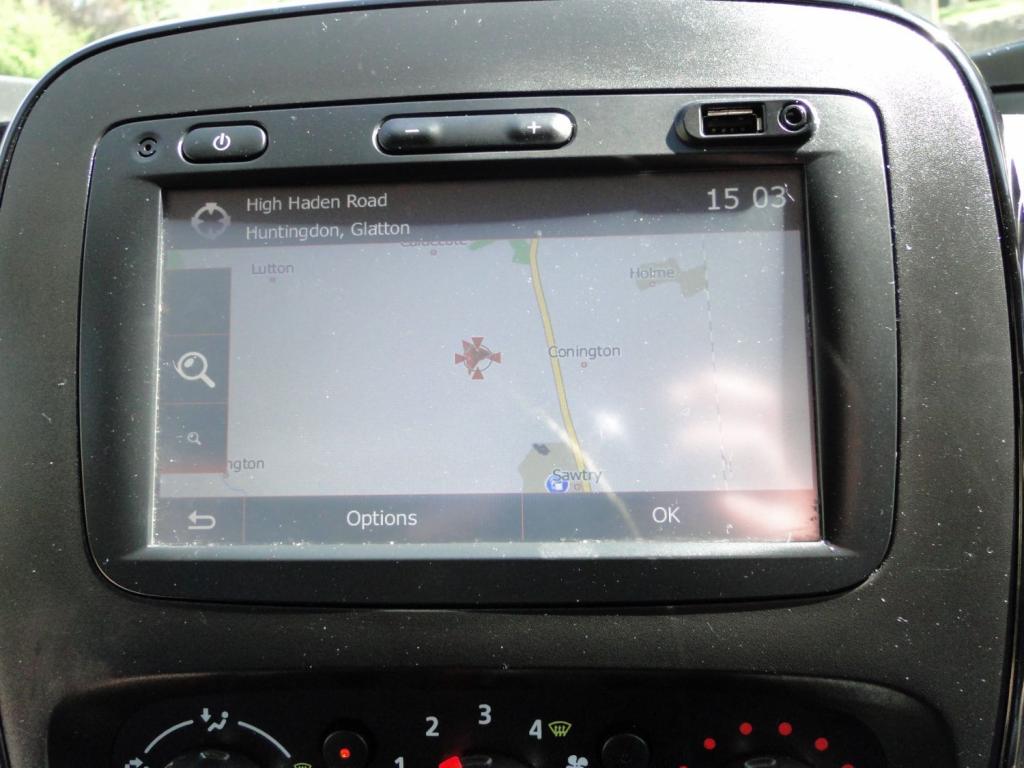 VAUXHALL VIVARO