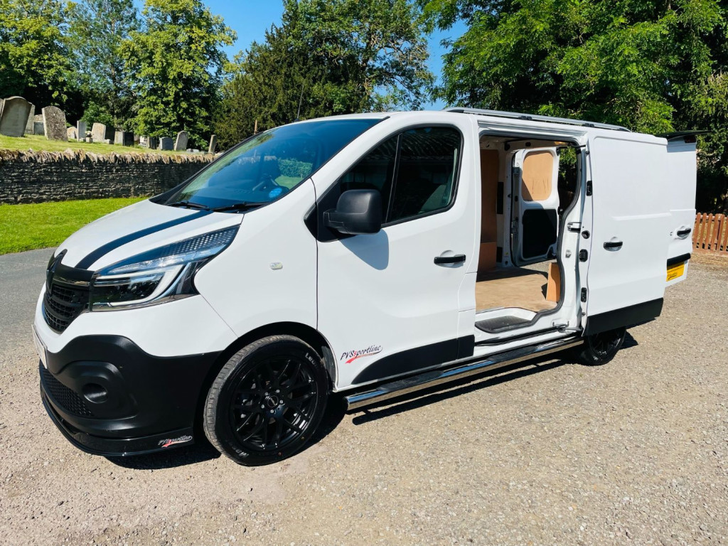 RENAULT TRAFIC