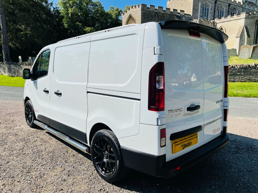 RENAULT TRAFIC