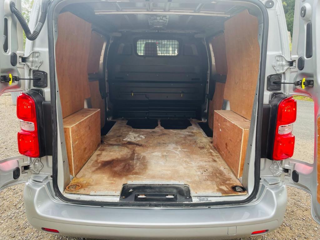 TOYOTA PROACE
