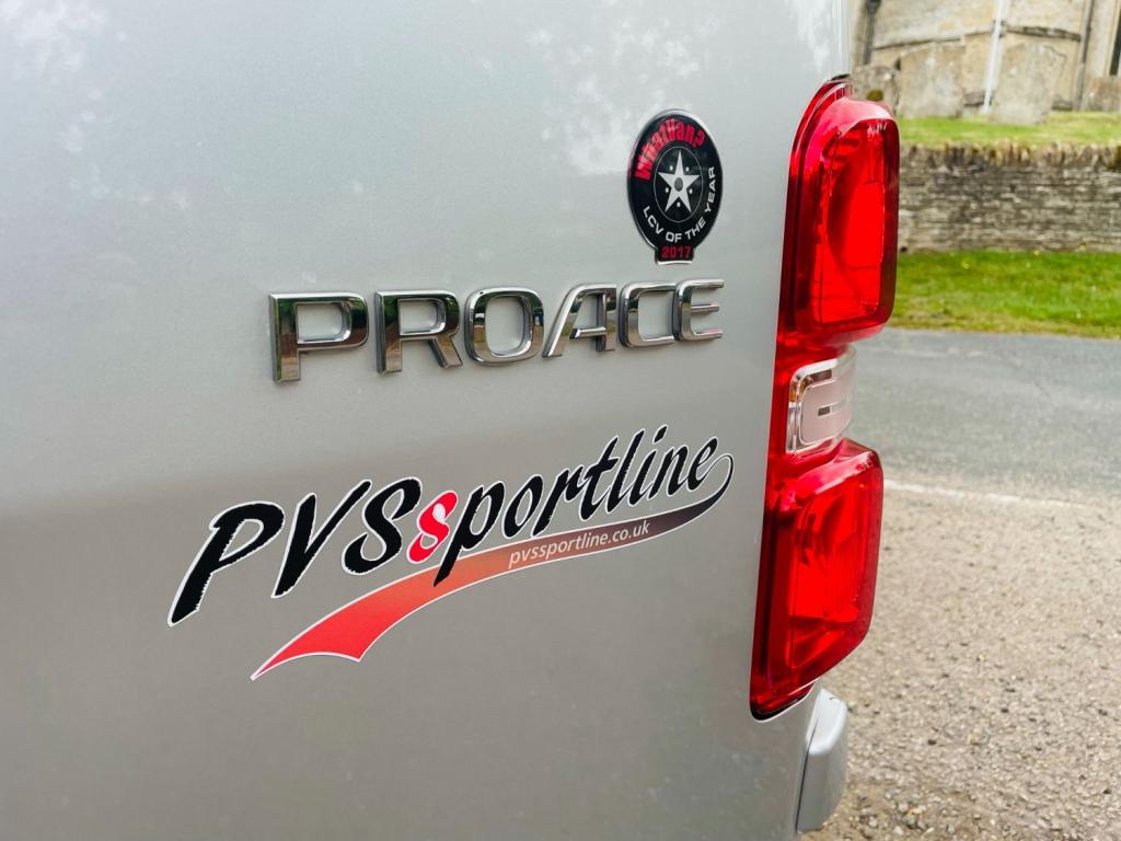 TOYOTA PROACE