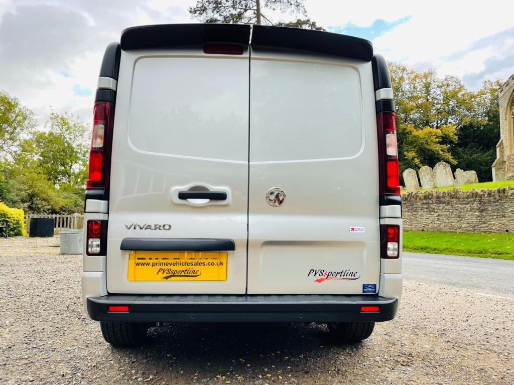VAUXHALL VIVARO