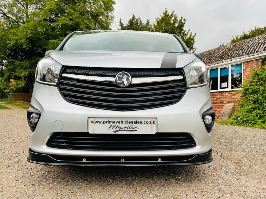 VAUXHALL VIVARO