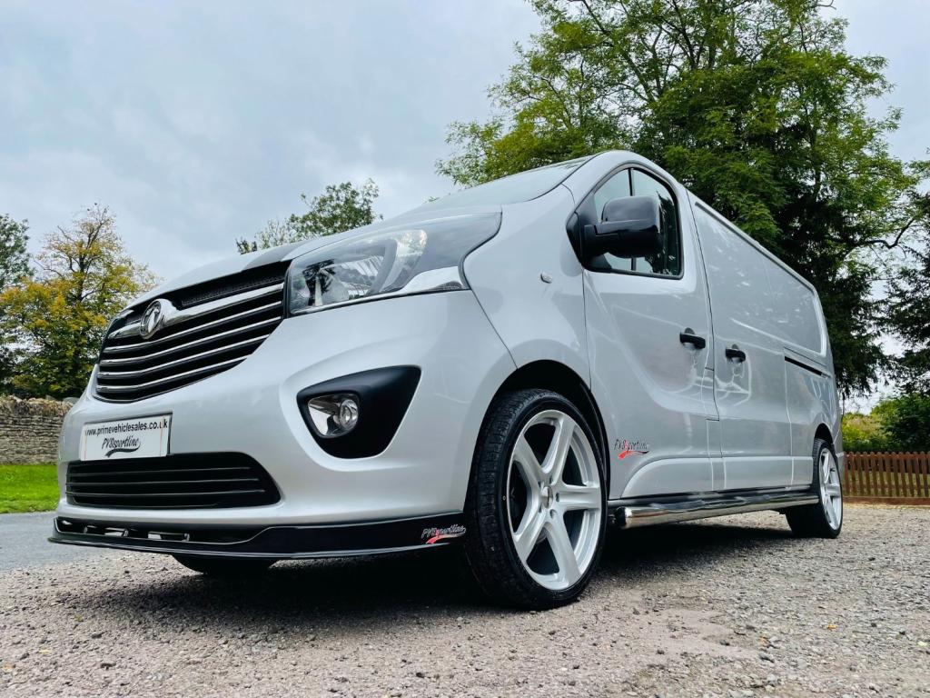 VAUXHALL VIVARO