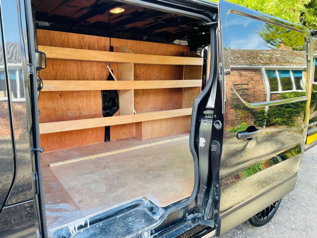 VAUXHALL VIVARO