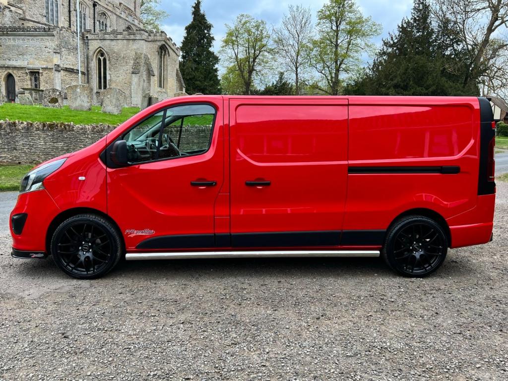 VAUXHALL VIVARO