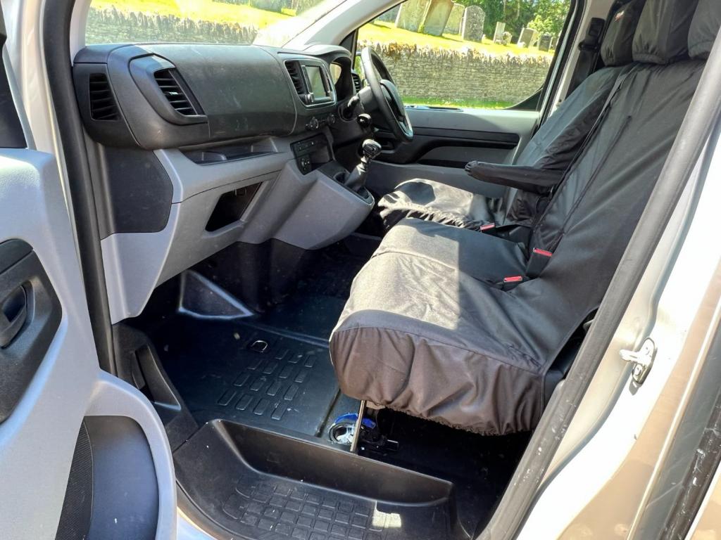 PEUGEOT EXPERT