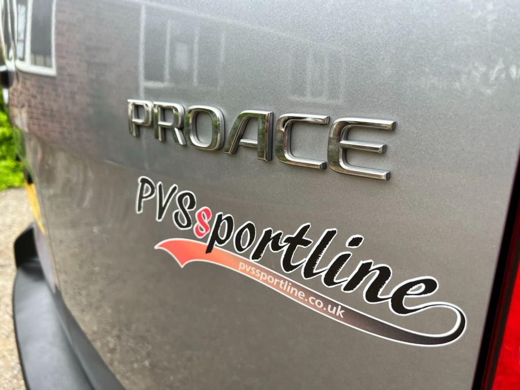 TOYOTA PROACE