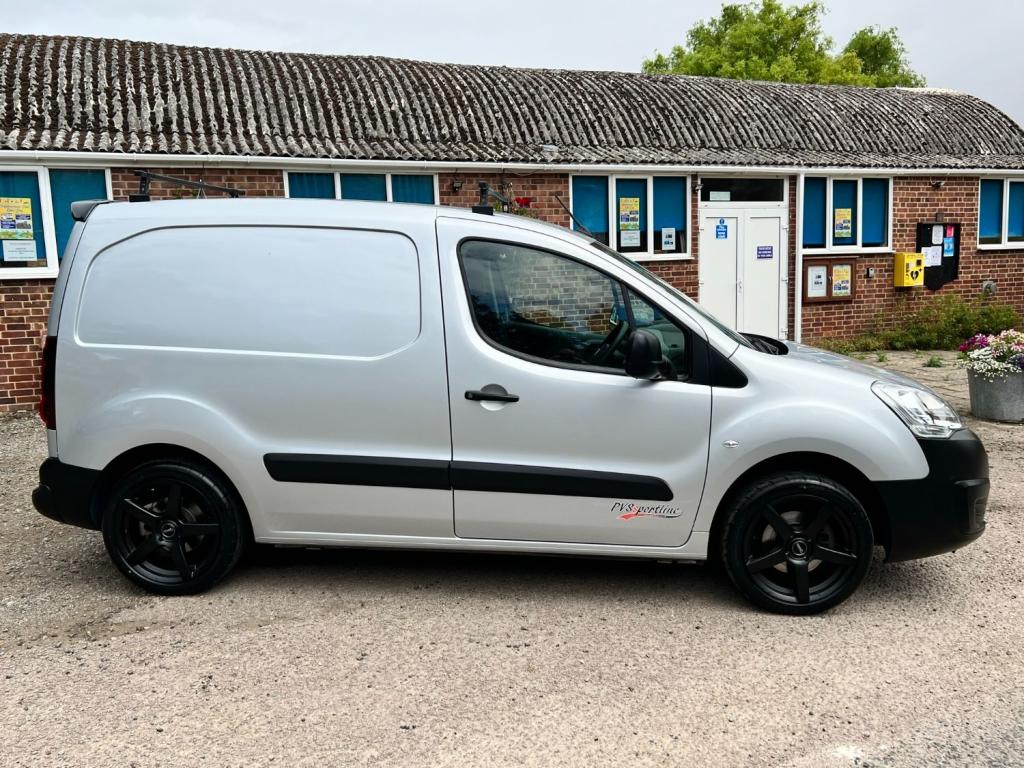 View CITROEN BERLINGO 625 ENTERPRISE L1 BLUEHDI PVSsportline Edition