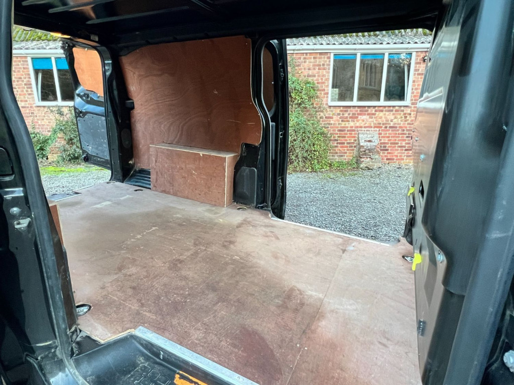 VAUXHALL VIVARO