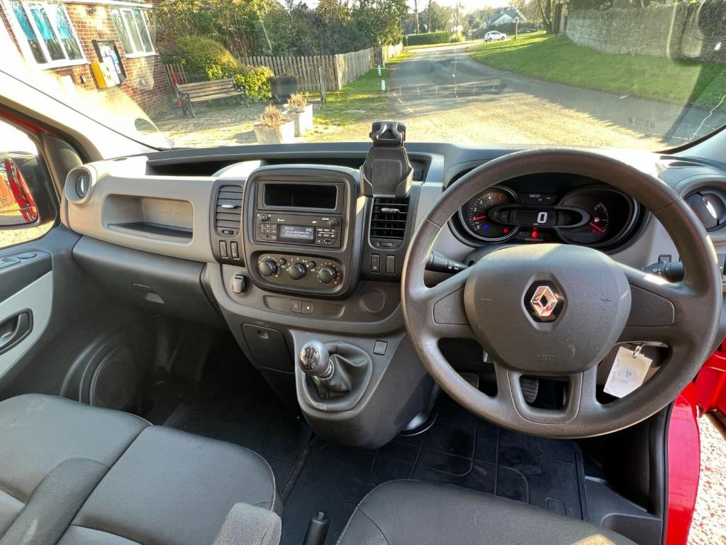 RENAULT TRAFIC