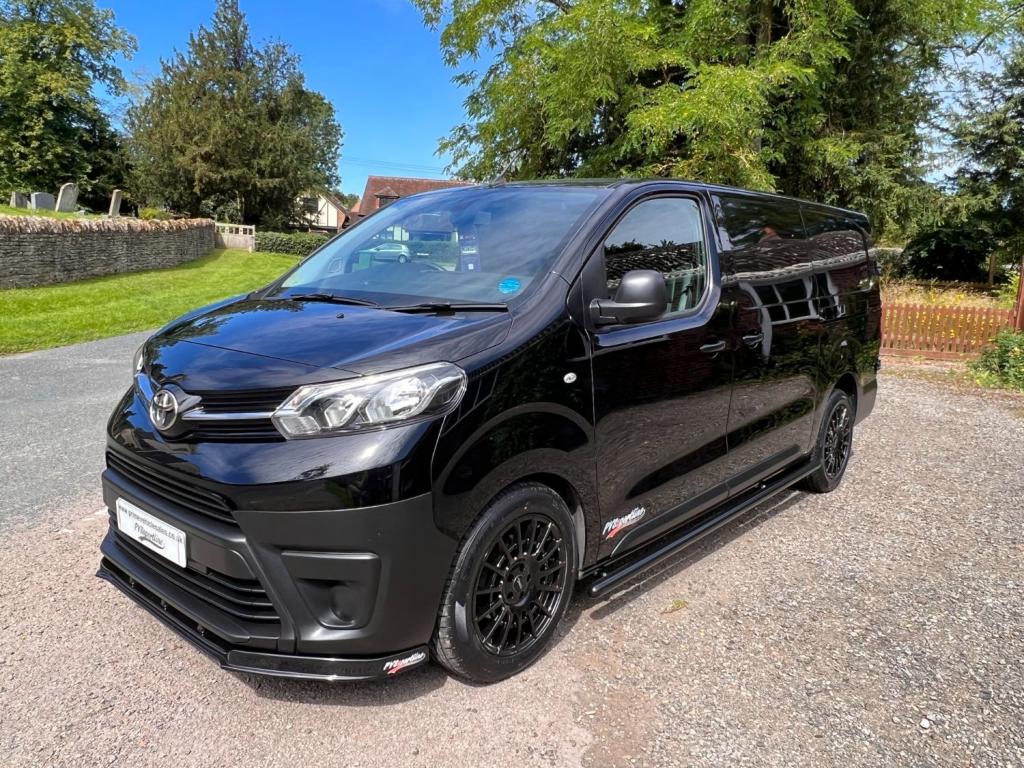 TOYOTA PROACE