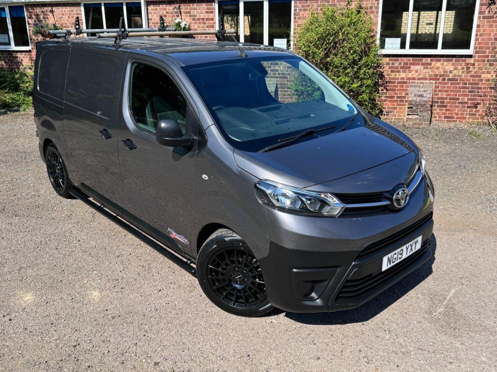 View TOYOTA PROACE 1.6 D Icon