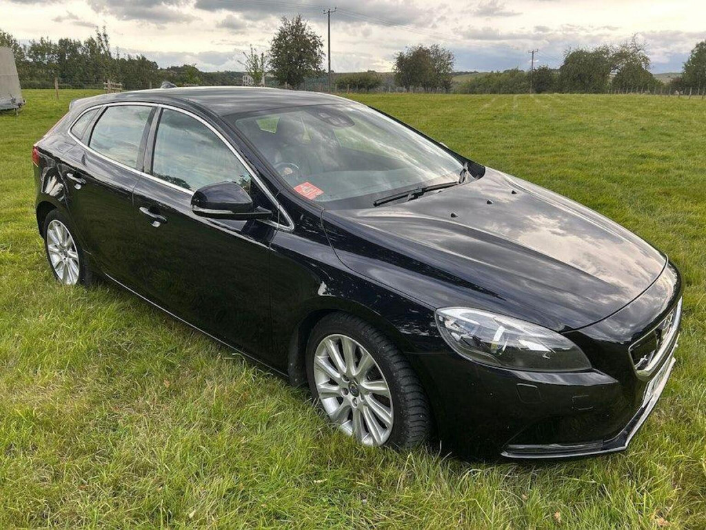 View VOLVO V40 2.0 D3 SE Lux Nav Euro 5 (s/s) 5dr