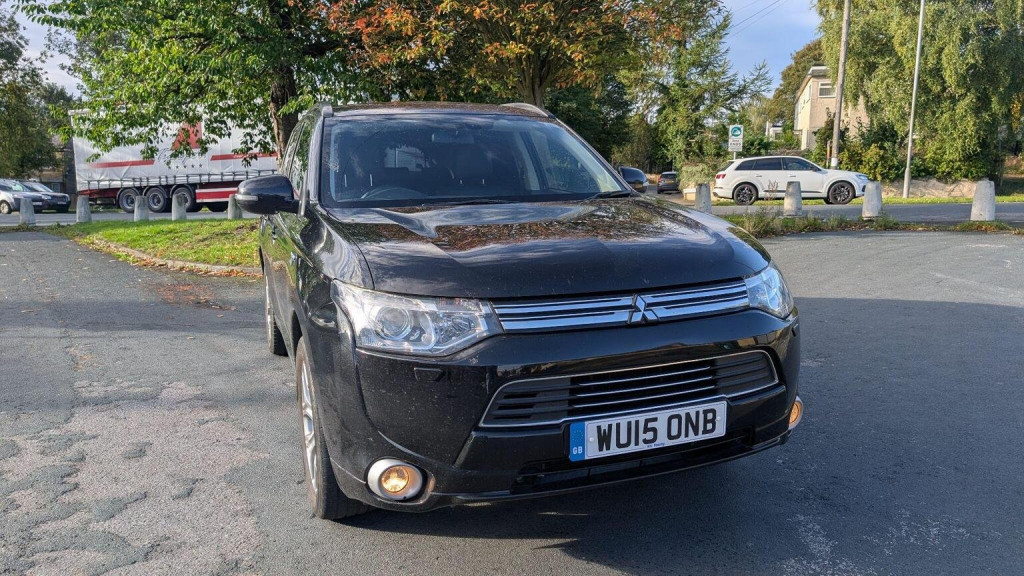 View MITSUBISHI OUTLANDER 2.0h 12kWh GX4h CVT 4WD Euro 5 (s/s) 5dr