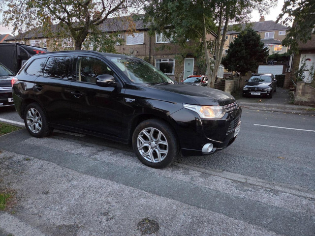 MITSUBISHI OUTLANDER 2.0h 12kWh GX3h CVT 4WD Euro 5 (s/s) 5dr