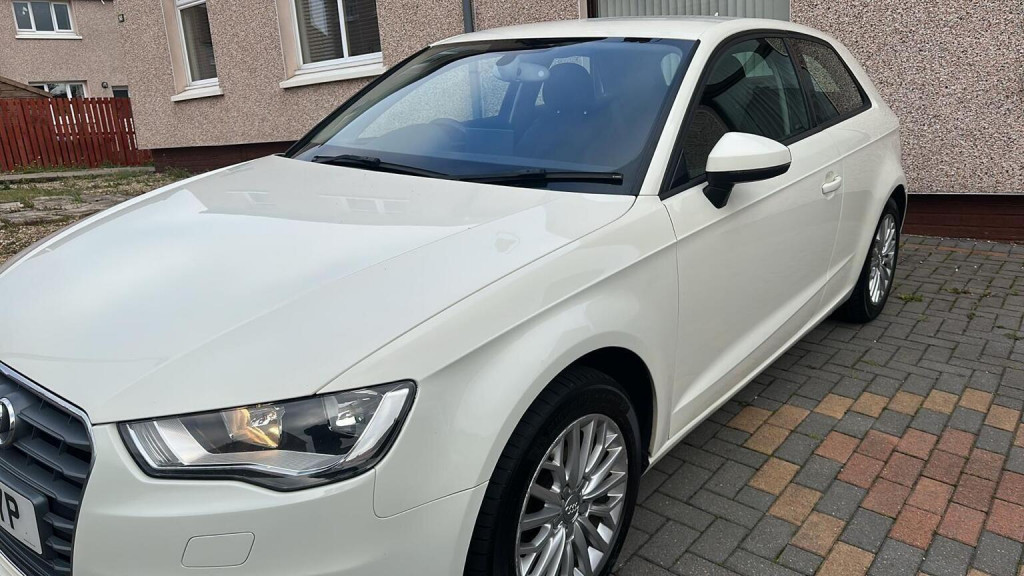 View AUDI A3 1.6 TDI SE Technik Euro 6 (s/s) 3dr