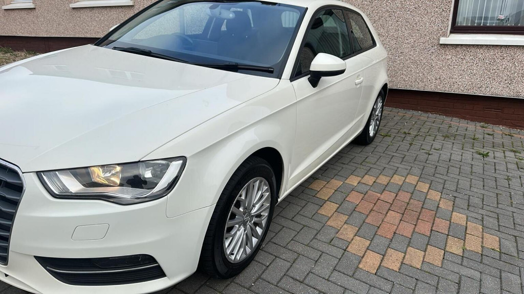 View AUDI A3 1.6 TDI SE Technik Euro 6 (s/s) 3dr
