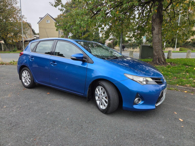 TOYOTA AURIS 1.4 D-4D Icon Euro 5 (s/s) 5dr