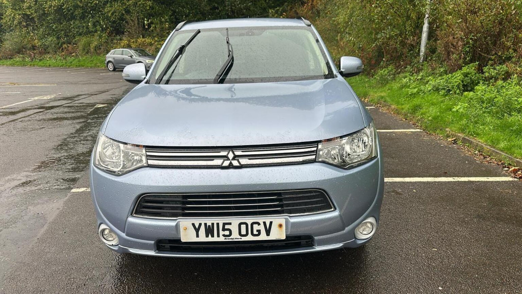 View MITSUBISHI OUTLANDER 2.0h 12kWh GX3h CVT 4WD Euro 5 (s/s) 5dr