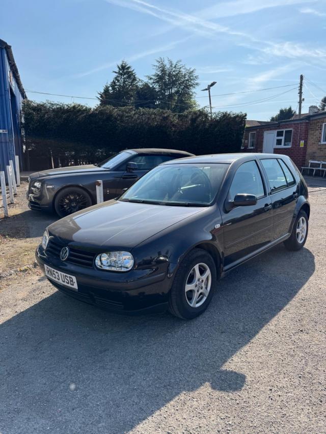 VOLKSWAGEN GOLF 1.6  Final Edition